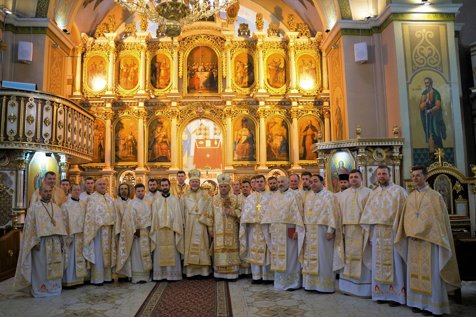 Владику Йосафата вітали з іменинами в Катедральному соборі