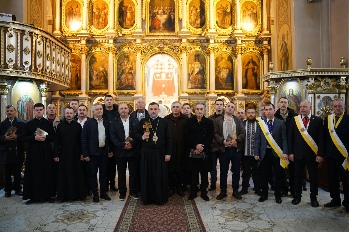 При катедральному соборі Успіння Пресвятої Богородиці у Чернівцях створено осередок «Лицарів Колумба»