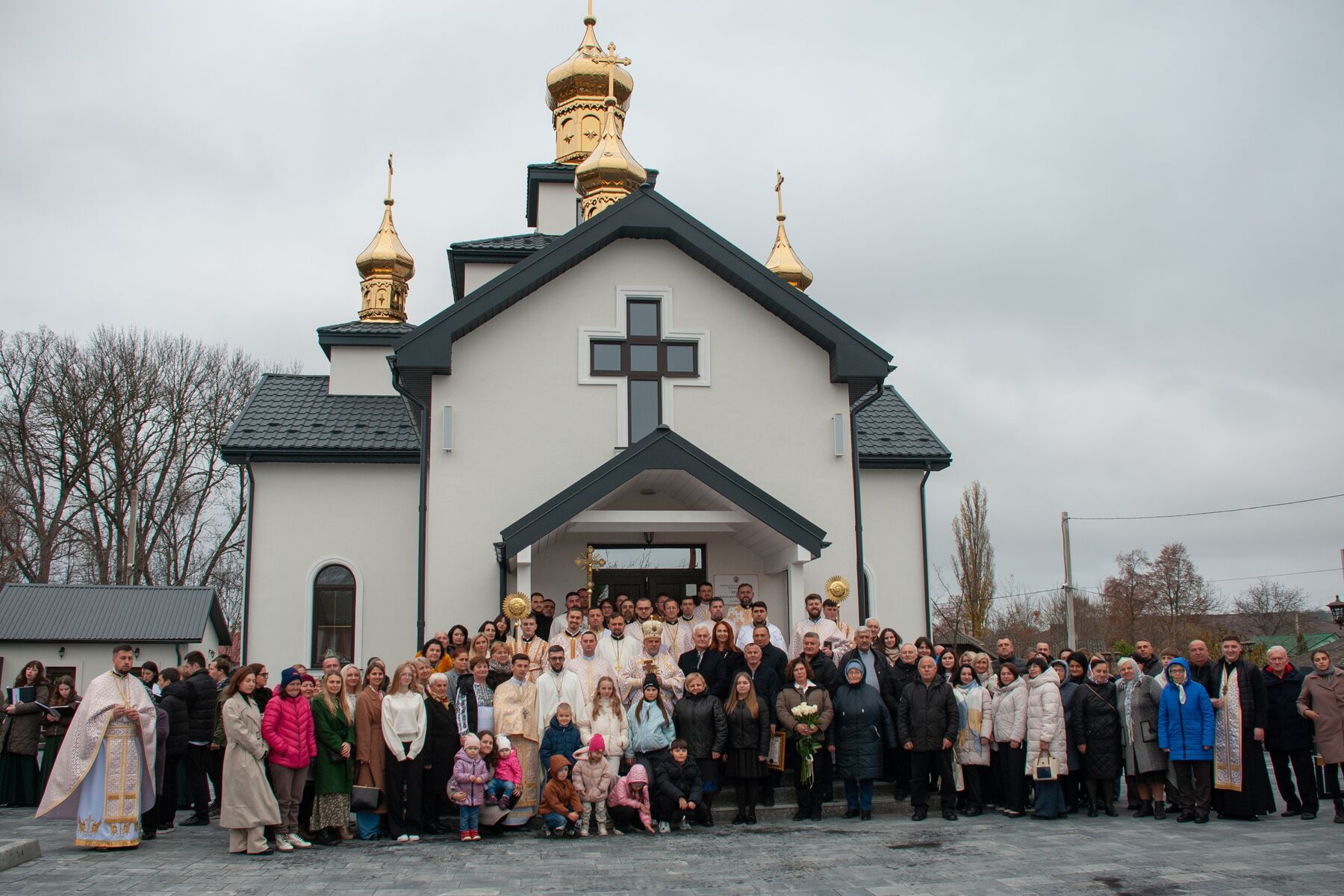 Владика Йосафат освятив новозбудований храм у м. Сокиряни