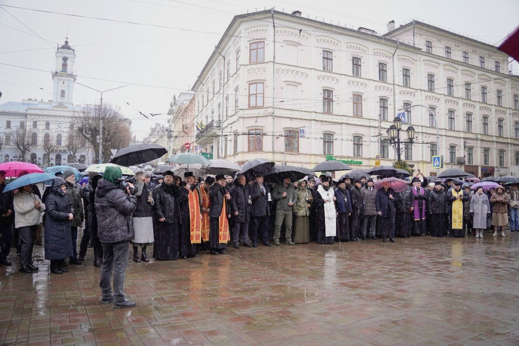 Національний день молитви: у четверту річницю повномасштабного вторгнення чернівчани молились за Україну